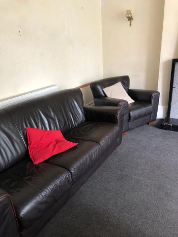 1 bedroom in a house share to rent - Photo 3