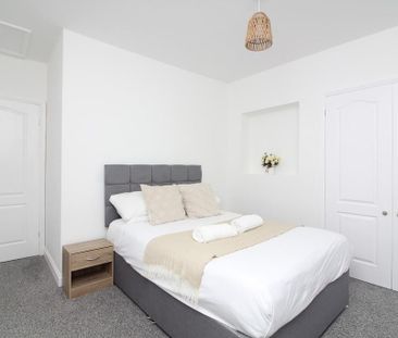 3 bedroom terraced house to rent - Photo 3