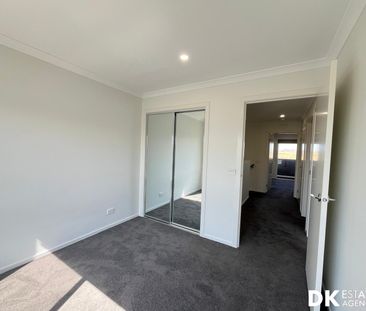 Near New 4 Bedroom House - Photo 2