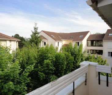 STUDIO GIF SUR YVETTE CHEVRY - Photo 6