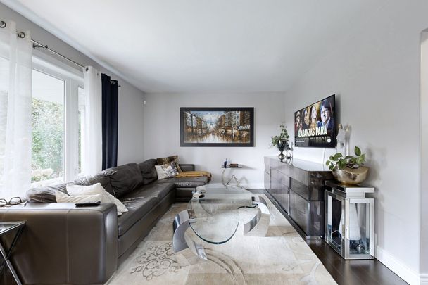 For Lease - 68 Christina Crescent, Toronto, Ontario - Photo 1