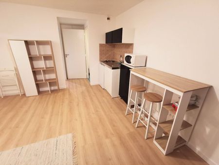 Studio meublé de 22 m² avec terrasse (hippodrome) - Photo 3