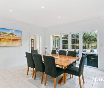Spacious unfurnished family home, in sought after location. - Photo 6