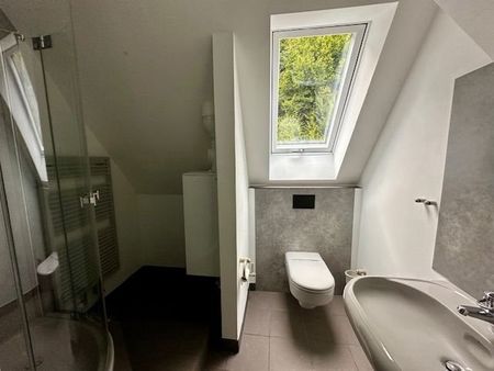 Witten: 5,5 Zimmer mit 92m² - neu saniert in gepflegtem Haus - Photo 2