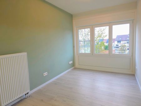 Volledig gerenoveerde beletagewoning op toplocatie in Aalst! - Photo 3