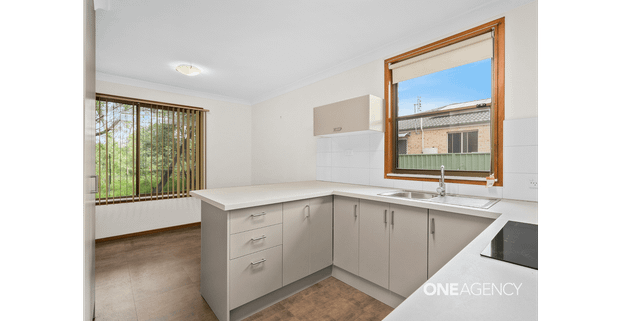 COMFORT AND PRIVACY COMBINED IN A QUIET CUL-DE-SAC - Photo 1