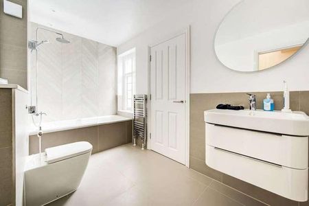 Kings Road, Chelsea, SW3 - Photo 2