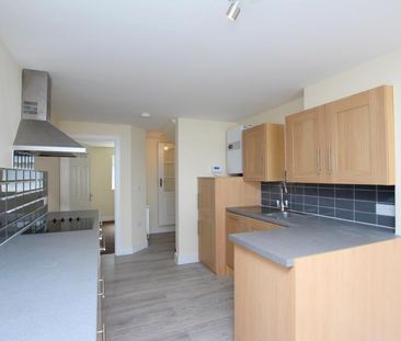 3 bedroom terraced house to rent - Photo 5