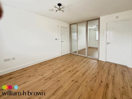 3 bedroom detached house to rent - Photo 4
