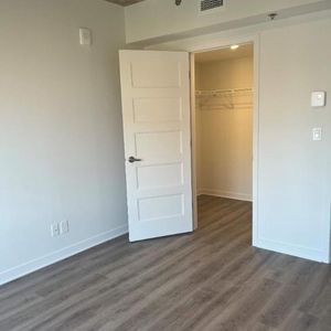 2 CH - 1 SDB - Terrebonne - $2,000 /mo - Photo 2