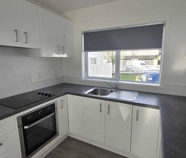 NEAT AND TIDY THREE BEDROOM HOME: - Photo 3