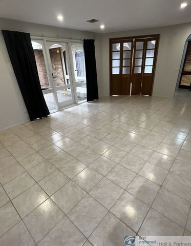 3 Windermere Crescent, Mulgrave - Photo 2