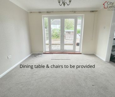 3 Bedroom Mid Terraced House - Photo 2