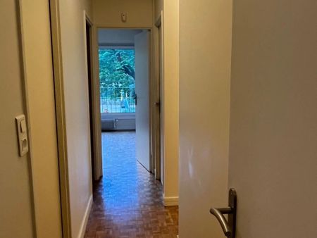 Location Appartement 4 pièces 88 m2 à Paris 11 - Photo 2