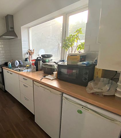 £1,800 PCM, Furnished Four Bedroom House with Enclosed Garden in Paget Street, Grangetown, Cardiff, CF11 7JY - Photo 4