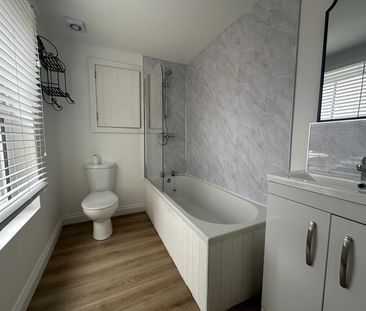 Bridgend Road, Pontyclun, Llanharan - Photo 1