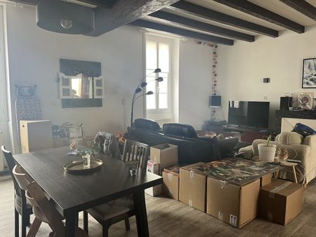 Location Appartement 4 pièces 107m² JARNAC 16200 - Photo 2