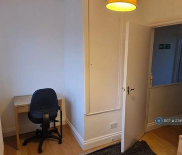 1 bedroom in a house share to rent - Photo 6