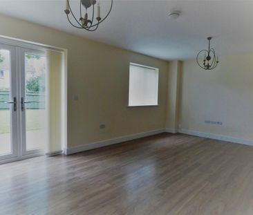 3 bedroom detached house to rent - Photo 3