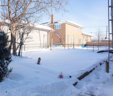 154 SHOREHAM DRIVE - Photo 1