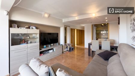 barcelona, Catalonia 08020 - Photo 3