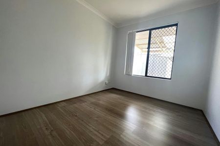 Fresh, Spacious & Super Convenient - Photo 5