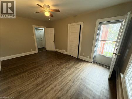 172 NELSON Street Unit# 2, Brantford, Ontario, N3S4B3 - Photo 3