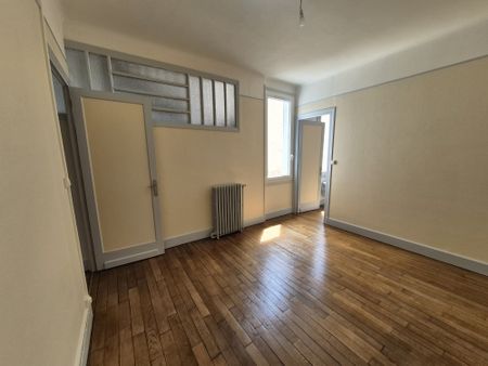 Location Appartement 4 pièces 83m² AUTUN 71400 - Photo 5