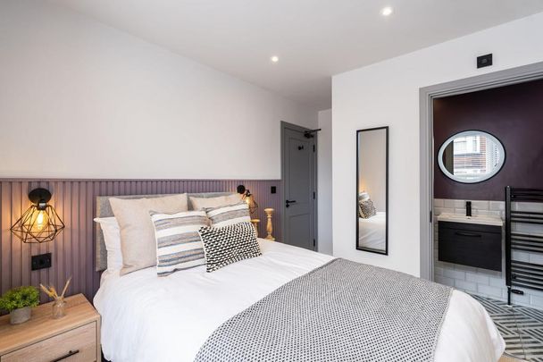 6 bedroom house to rent - Photo 1