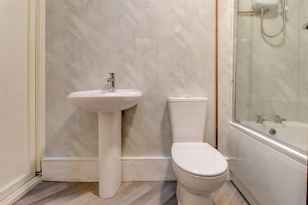 1 BED Flat To rent - Photo 4