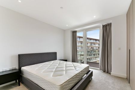 2 Bed Flat, Vaughan Way, E1W - Photo 2