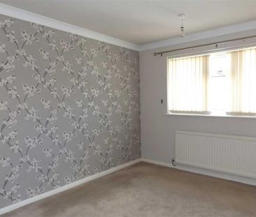 3 bedroom detached house to rent - Photo 2