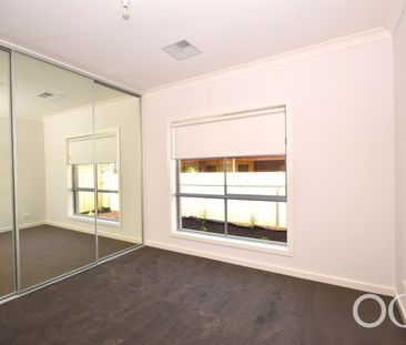 Open the Door To Stylish Easy-Care Living in Hillcrest - Photo 5