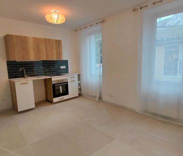 Location Appartement 1 pièces 26 m2 à Pourrières - Photo 2