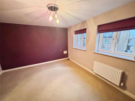 4 bedroom semi-detached house to rent - Photo 5