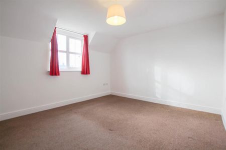 4 bedroom detached house to rent - Photo 4