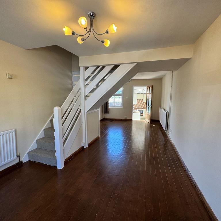 2 bedroom house to rent - Photo 1