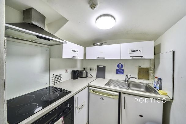 1 bedroom in a house share to rent - Photo 1