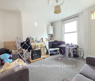 2 Bedroom Student Property - Photo 1