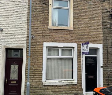 2 bed terraced house to rent in Harley Street, Burnley, BB12 - Photo 3