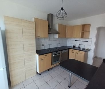 Location Appartement 4 pièces 75m² - Photo 5