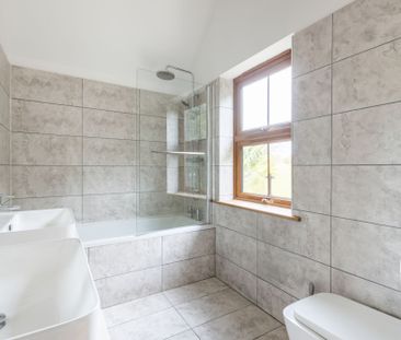 To Let 4 Bedroom House - Photo 3