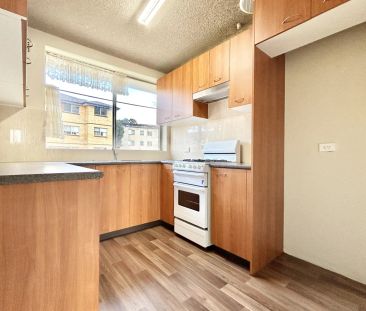 Modern apartment in convenient location - Photo 3