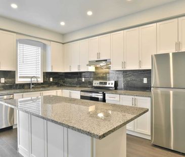 For Lease - 32 Rapids Lane, Hamilton, Ontario - Photo 2