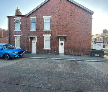 2 bedroom semi-detached house to rent - Photo 1