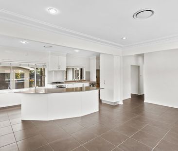 Low maintenance living in a beachside position - Photo 5