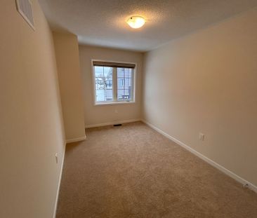 For Lease - 9 Radium Common, Cambridge, Ontario - Photo 6