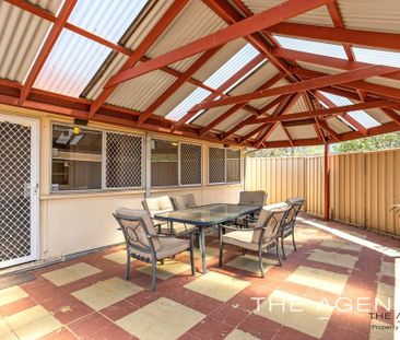 3 Bedroom 1 Bathroom House in Bedford - Photo 3