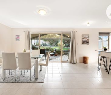 Location. Lifestyle. Space. - Photo 5