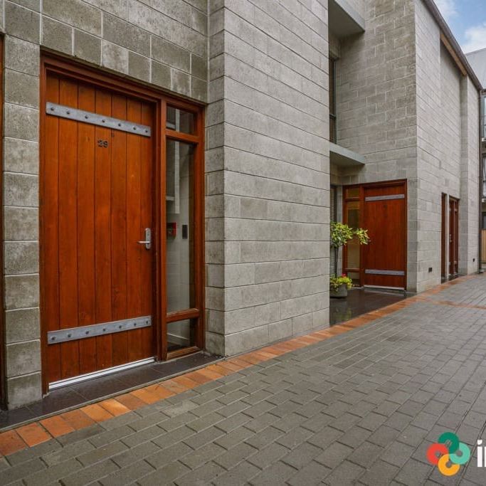 City Close, Comfort and Security - Photo 1